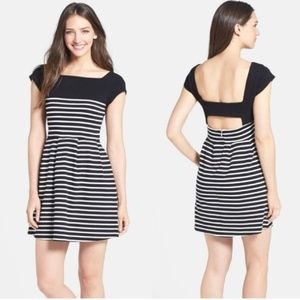 ⛵French Connection Navy/White Stripe Dress